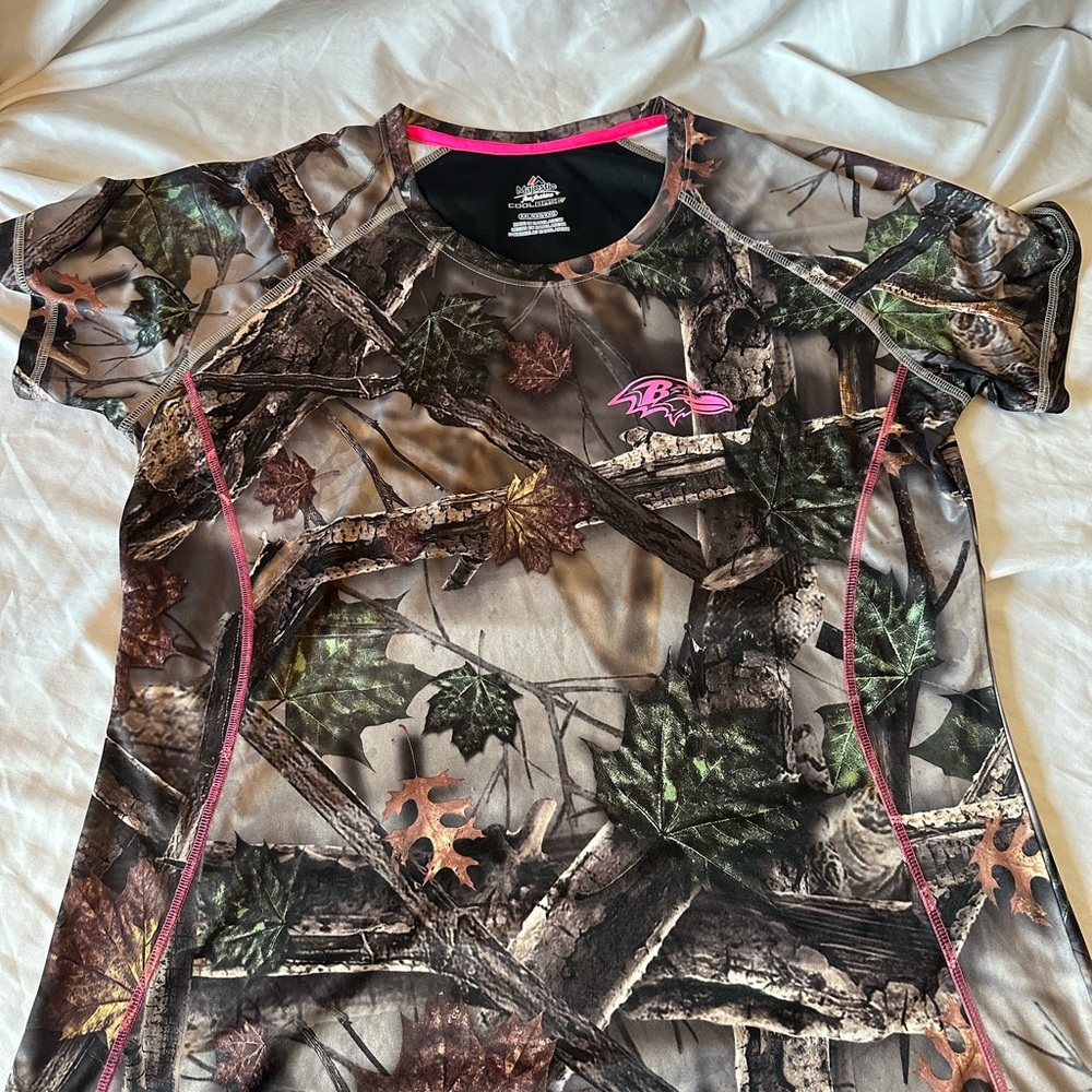 Baltimore Ravens Breast Cancer Camo Shirt Women’s XXL NWOT